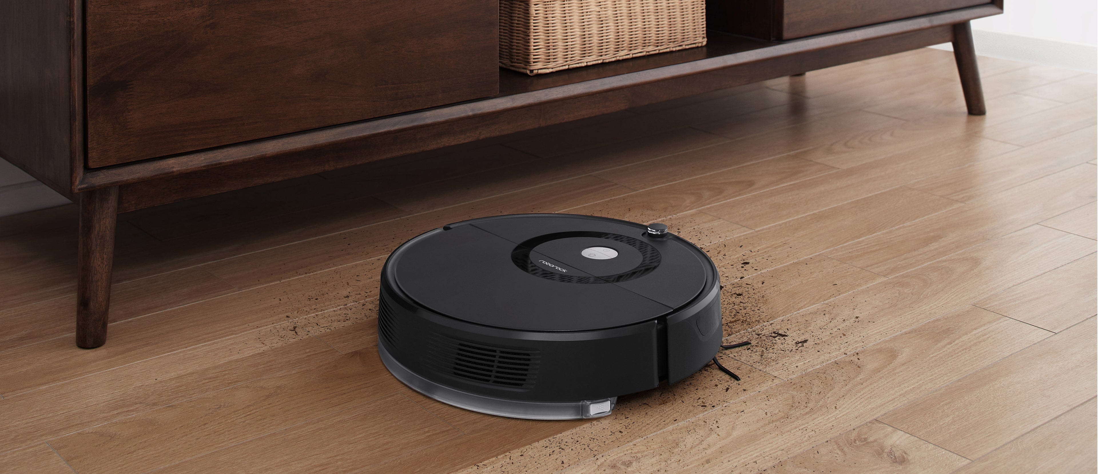 Roborock E5 vacuums and mops simultaneously over 1600 sqft (150 sqm) Roborock E5 vacuums and mops simultaneously over 1600 sqft (150 sqm)